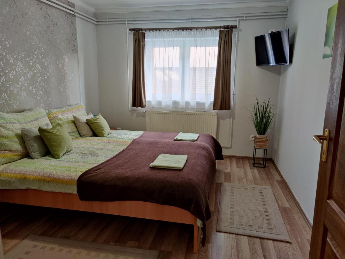 Katalin Apartmanhaz Miskolc Exterior foto