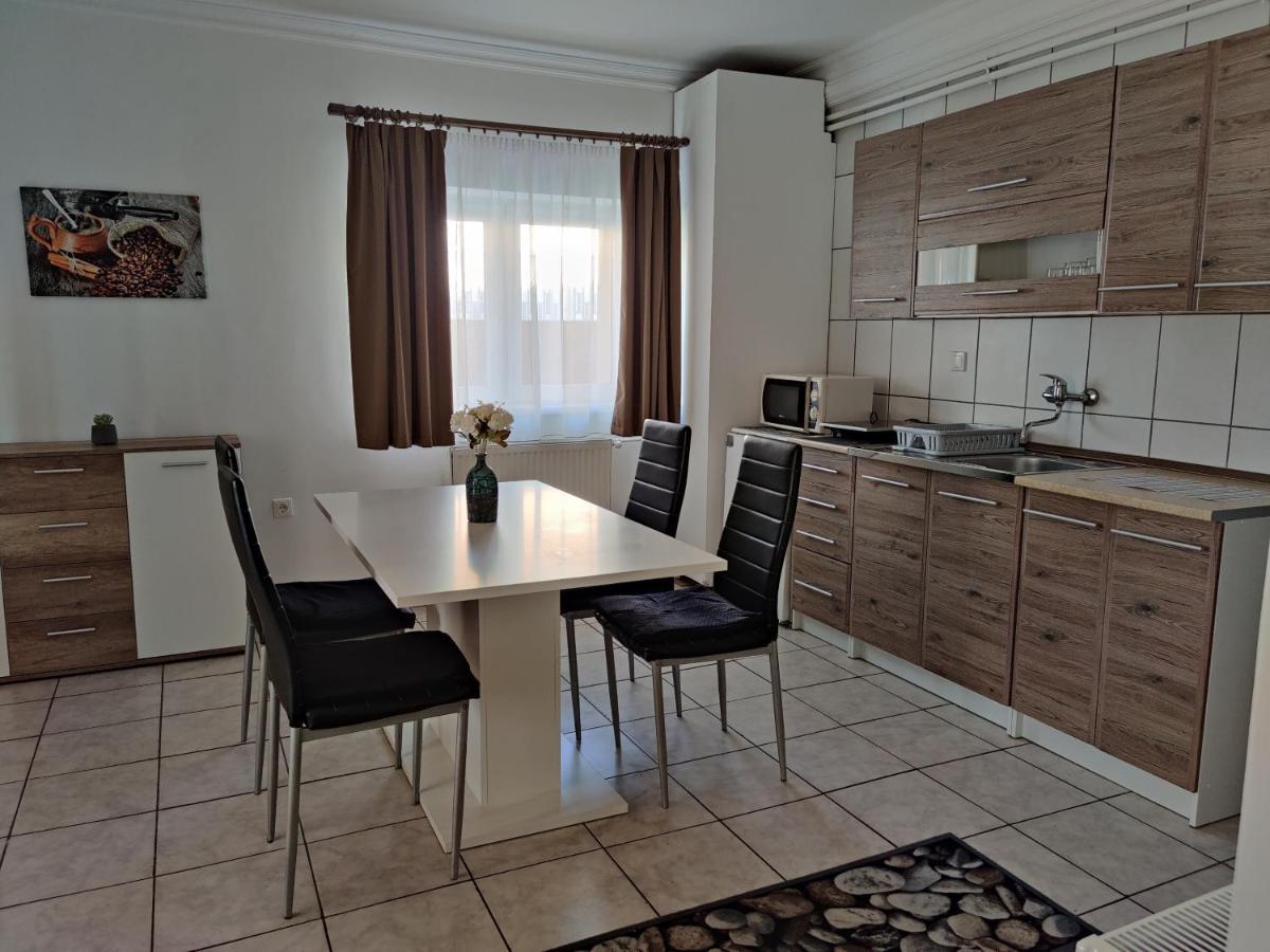 Katalin Apartmanhaz Miskolc Exterior foto