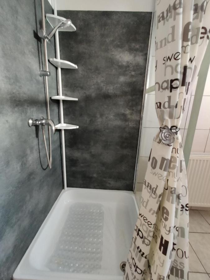 Katalin Apartmanhaz Miskolc Exterior foto